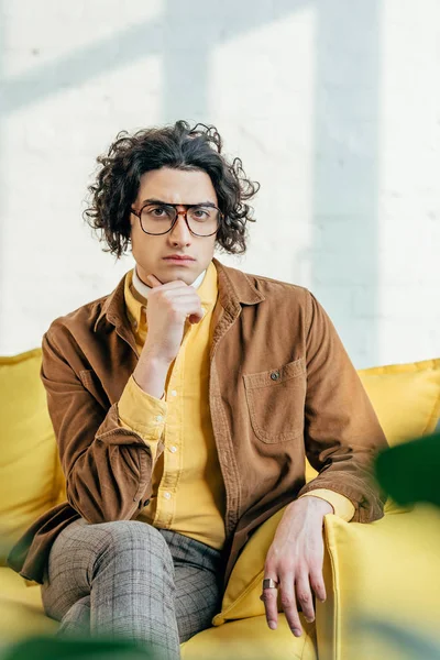 Male Fashion Model Eyeglasses Holding Hand Chin — Free Stock Photo