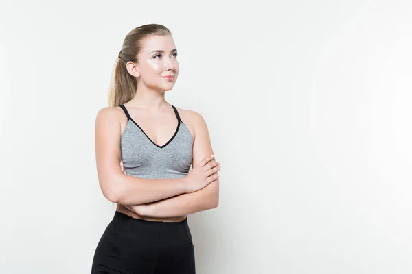 Jovem Mulher Top Esportivo Com Braços Dobrados Isolados Branco — Fotografia de Stock