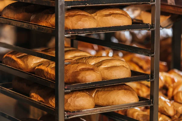 Nahsicht Auf Frisch Gebackene Bäckerei Verbrauchermarkt — Stockfoto