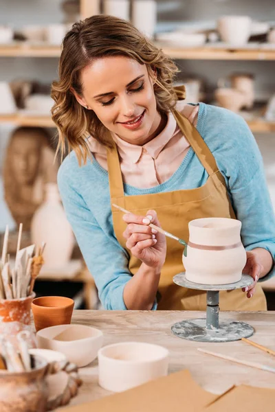 Beautiful Potter Painting Ceramic Jug Workshop — Stock Photo, Image