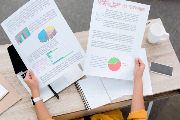 Cropped Shot Young Woman Working Documents Office — Stock Photo, Image