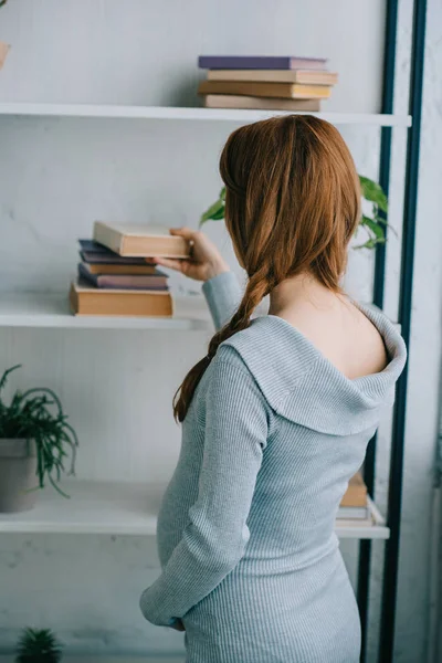 Side View Pregnant Woman Taking Book Bookshelf Home — Stock Photo, Image