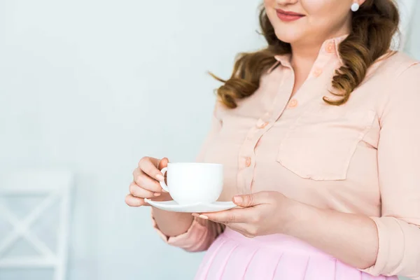 Cropped Image Woman Holding Cup Coffee Kitchen — Free Stock Photo