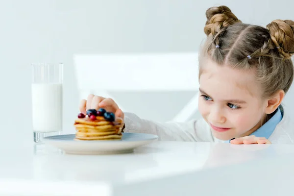 Selective Focus Little Kid Looking Homemade Pancakes Berries Honey Table — Stock Photo, Image