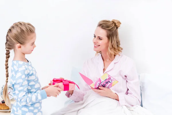 Side View Daughter Greeting Mother Happy Mothers Day Home — Stock Photo, Image