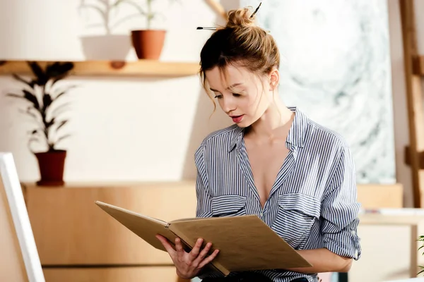 Attractive Young Woman Reading Book Studio — Stock Photo, Image