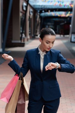güzel işkadını zaman alışveriş merkezi kontrol