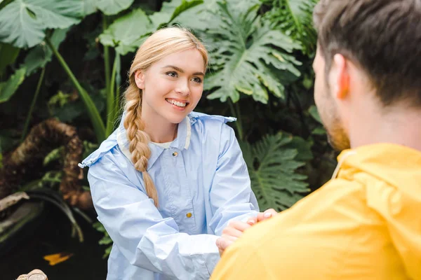 Beautiful Young Couple Raincoats Spending Time Rainforest — Free Stock Photo