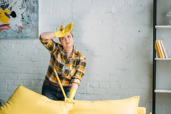 Tired Woman Cleaning Apartment Mop — Stock Photo, Image