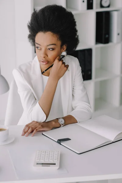 Attractive Pensive African American Businesswoman Sitting Table Looking Away Office — Stock Photo, Image