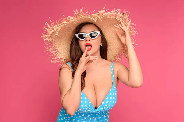 Sexy Young Size Woman Swimsuit Wearing Straw Hat Sunglasses Isolated — Stock Photo, Image