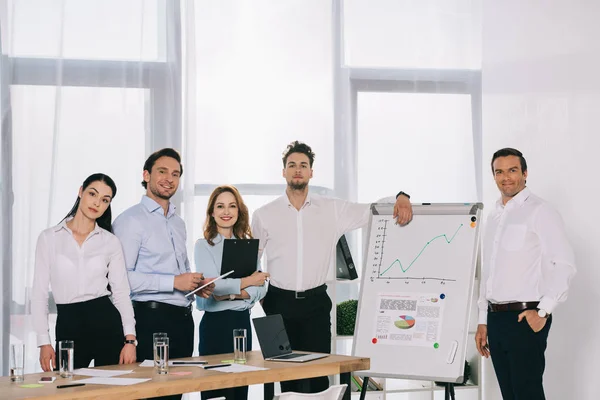 Portrait Business People Business Training Standing White Board Office — Stock Photo, Image