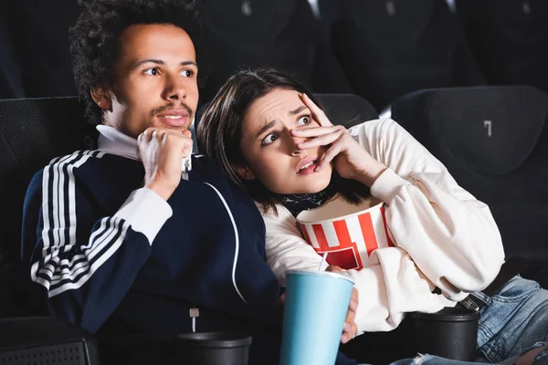 Scared Multicultural Friends Popcorn Watching Movie Cinema — Stock Photo, Image