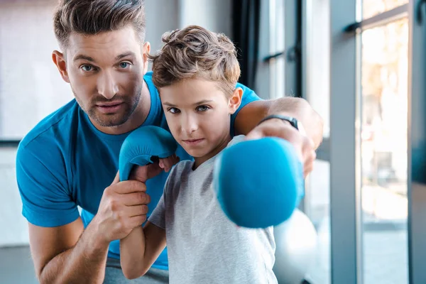 Selective Focus Handsome Father Touching Hands Cute Son Boxing Gloves — Stock Photo, Image