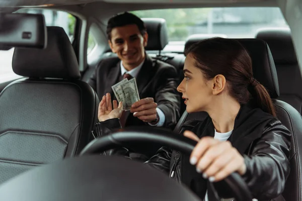 Smiling Businessman Paying Taxi Driver — Stock Photo, Image