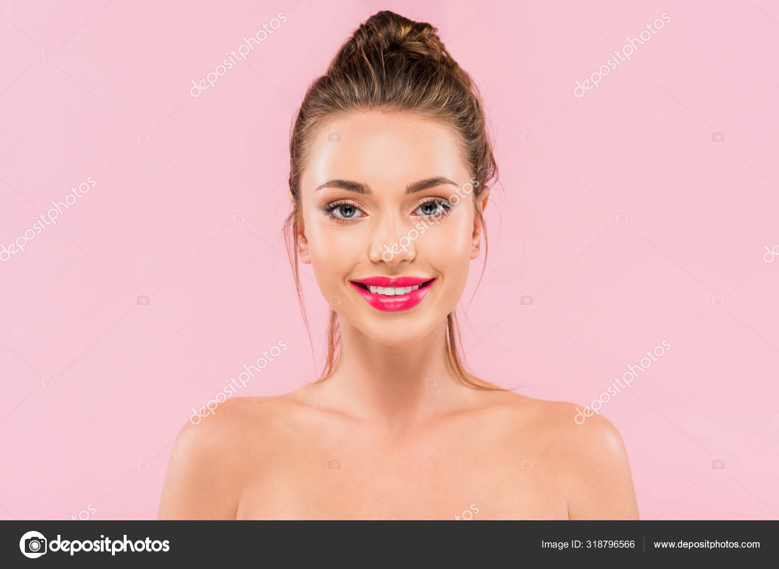 Lächelnd Nackt Schöne Frau Mit Rosa Lippen Isoliert Auf