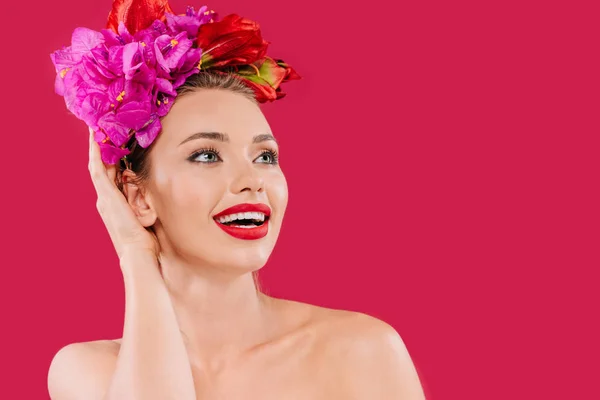 Excitada Mujer Hermosa Desnuda Con Labios Rojos Corona Floral Cabeza — Foto de Stock