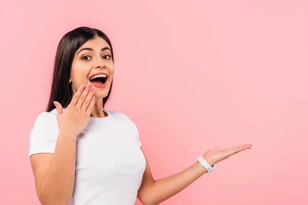 Excited Pretty Brunette Girl Open Mouth Pointing Hand Copy Space — Stock Photo, Image