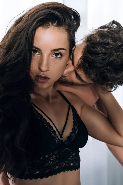 Sexy Woman Looking Camera While Boyfriend Kissing Her Neck — Stock Photo, Image