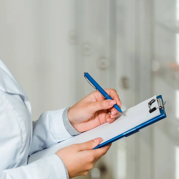 Cropped View Pharmacist Writing Clipboard Drugstore — Stock Photo, Image