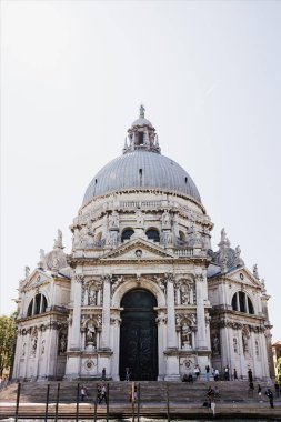 Venedik, İtalya - 24 Eylül 2019: Venedik, İtalya 'da Santa Maria della Salute Kilisesi 