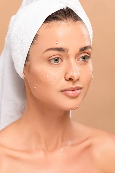 Naked Young Woman Acne Face White Towel Isolated Beige — Stock Photo, Image