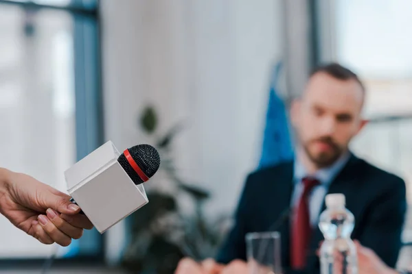 Selective Focus Journalist Holding Microphone Diplomat — Stock Photo, Image
