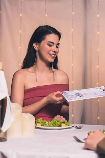 Partial View Waiter Giving Menu Attractive Elegant Girl Restaurant — Stock Photo, Image