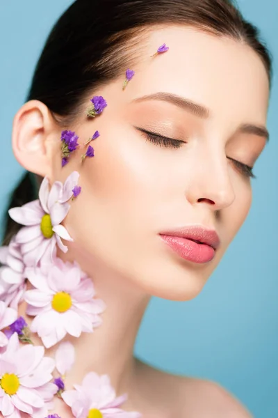 Woman Flowers Closed Eyes Isolated Blue — 스톡 사진