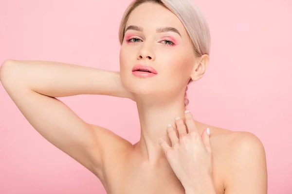 Sensuell Naken Tjej Med Rosa Makeup Isolerad Rosa — Stockfoto