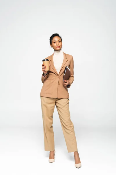 Attractive African American Businesswoman Holding Folder Paper Cup White — Stock Photo, Image