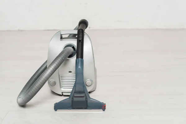 Modern Vacuum Cleaner Handle Floor — Stock Photo, Image