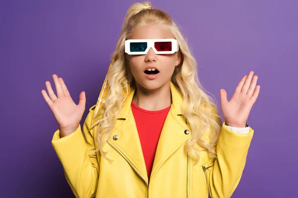Shocked Kid Glasses Outstretched Hands Purple Background — Stock Photo, Image