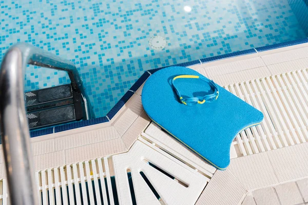 Top View Swim Goggles Flutter Board Swimming Pool — Stock Photo, Image