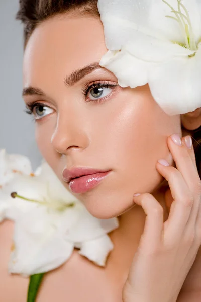 Selective Focus White Blooming Flowers Attractive Woman Touching Face Isolated — Stock Photo, Image