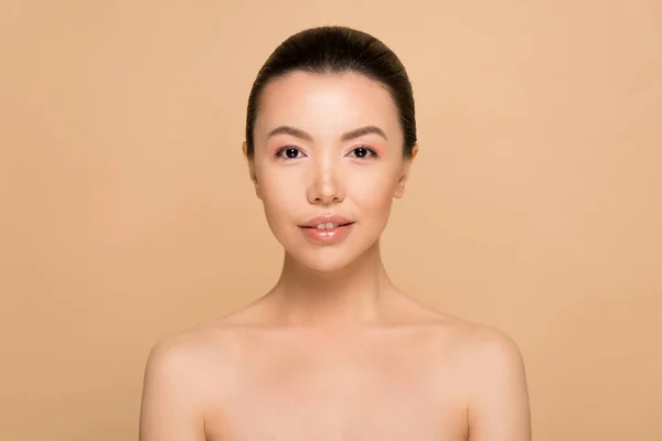 Beautiful Naked Asian Girl Perfect Skin Nude Makeup Isolated Beige — Stock Photo, Image