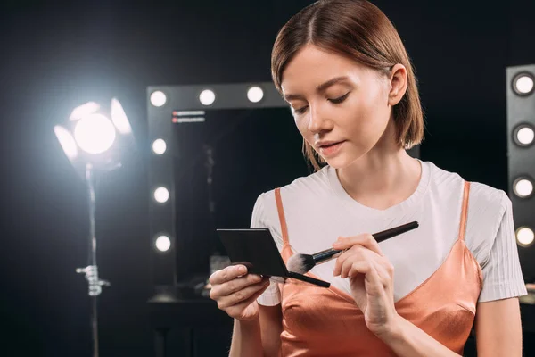 Beautiful Woman Holding Face Powder Cosmetic Brush Photo Studio — Stock Photo, Image