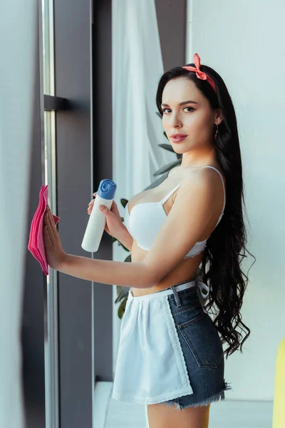 Side View Sensual Girl Bra Apron Cleaning Window Rag Home — Stock Photo, Image