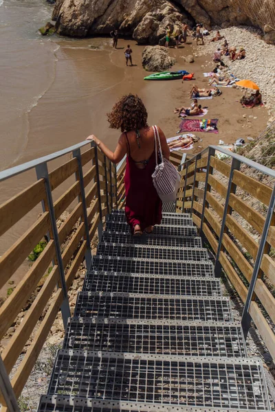 Catalonia Spain April 2020 Selective Focus Woman Walking Staircase Beach — Stock Photo, Image