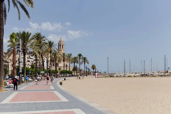 Barcelona Spain April 2020 People Walking Sidewalk Palm Trees Church — Stock Photo, Image