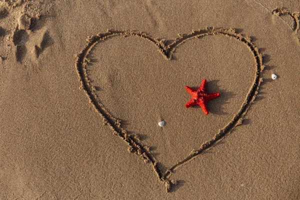 Top View Red Starfish Heart Sign Sand — Stock Photo, Image