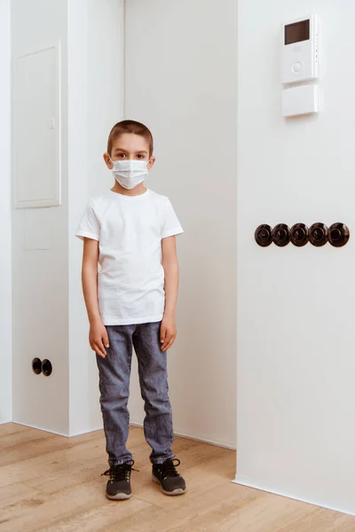 Boy Medical Mask Looking Camera Door Hallway — Stock Photo, Image