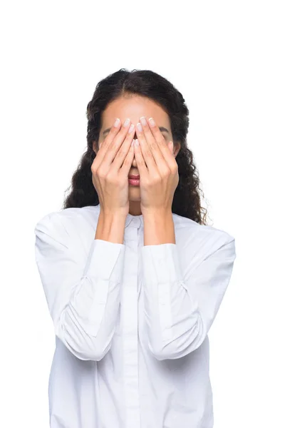 Ділова жінка закриває обличчя руками — стокове фото