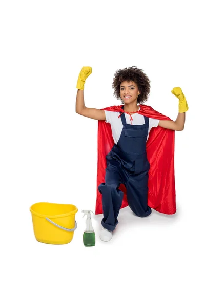 Nettoyant afro-américain en uniforme — Photo de stock