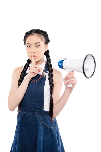 Mujer asiática con altavoz - foto de stock