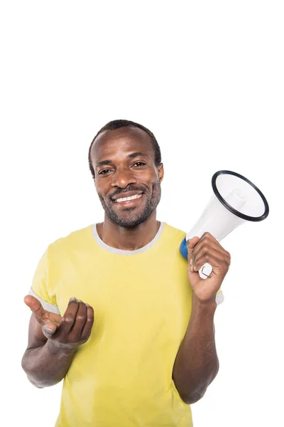 Homme afro-américain joyeux avec bullhorn — Photo de stock