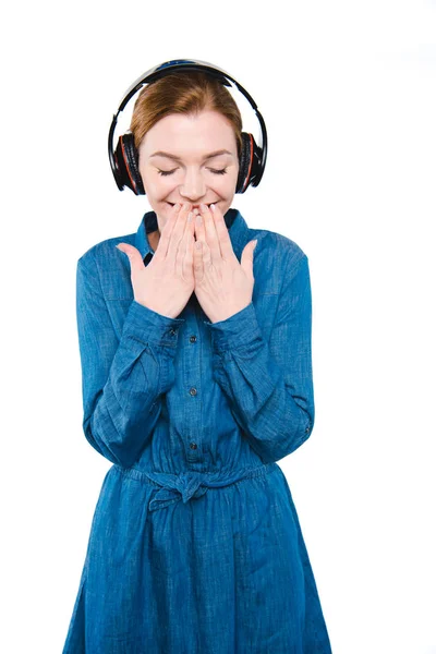 Rir menina ouvir música — Fotografia de Stock