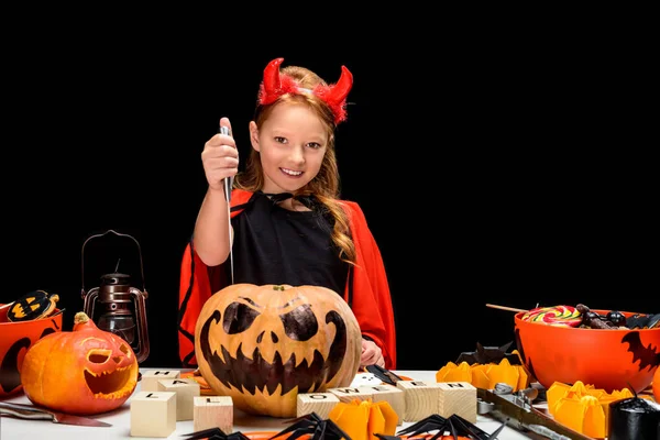 Kind mit Halloween Jack o Laterne — Stockfoto