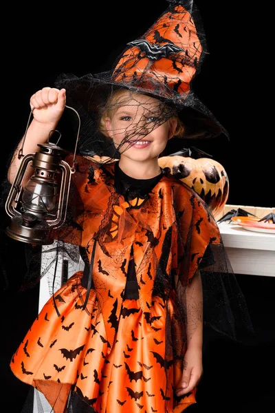 Enfant en costume de sorcière — Photo de stock