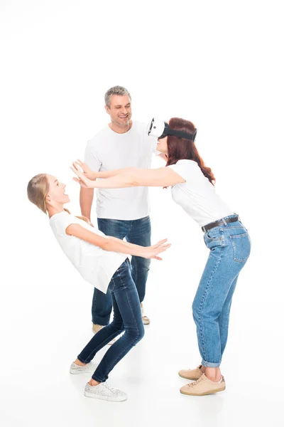 Family using vr headset — Stock Photo